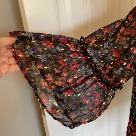 BCX off the shoulder flower top - Picture 6 of 9